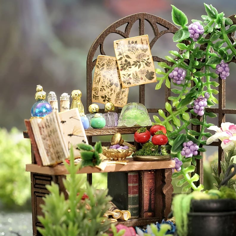 Magic Garden Gift Building Toys DIY Miniature Kits Miniature Dollhouses Desk Decoration